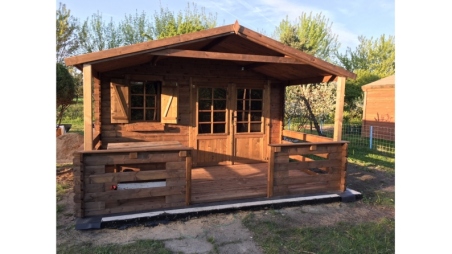 Casetta da giardino in legno con veranda e tettoia - 24m2 - 4x4m - impregnata - 28mm - colore: marrone