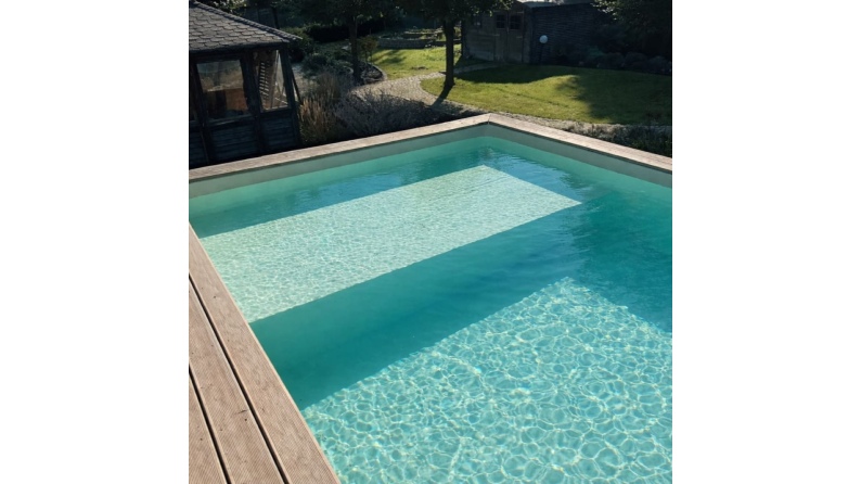 Piscina NEMO 5.79 x 3.49 – H.1.45 m con spiaggia, sabbia, con supporti da cementare