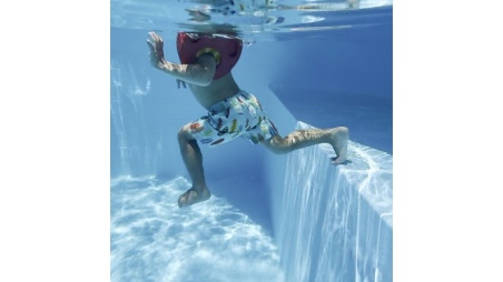 Piscina in legno NEMO 4.3 x 3 – H.1.18 m con spiaggia, azzurro chiaro, con supporti fissati al calcestruzzo