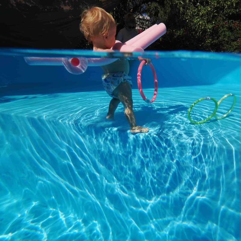 Piscina in legno NEMO 4.3 x 3 – H.1.18 m con spiaggia, sabbia, con supporti fissati al calcestruzzo