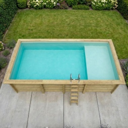 Piscina in legno AQUA 7 x 3.75 – H.1.45 m con spiaggia, sabbia, con supporti da cementare
